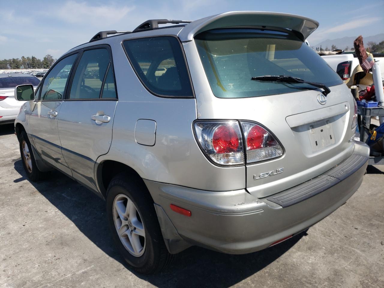 Photo 3 from auction – 2001 LEXUS RX 300 with VIN JTJGF10U510095983