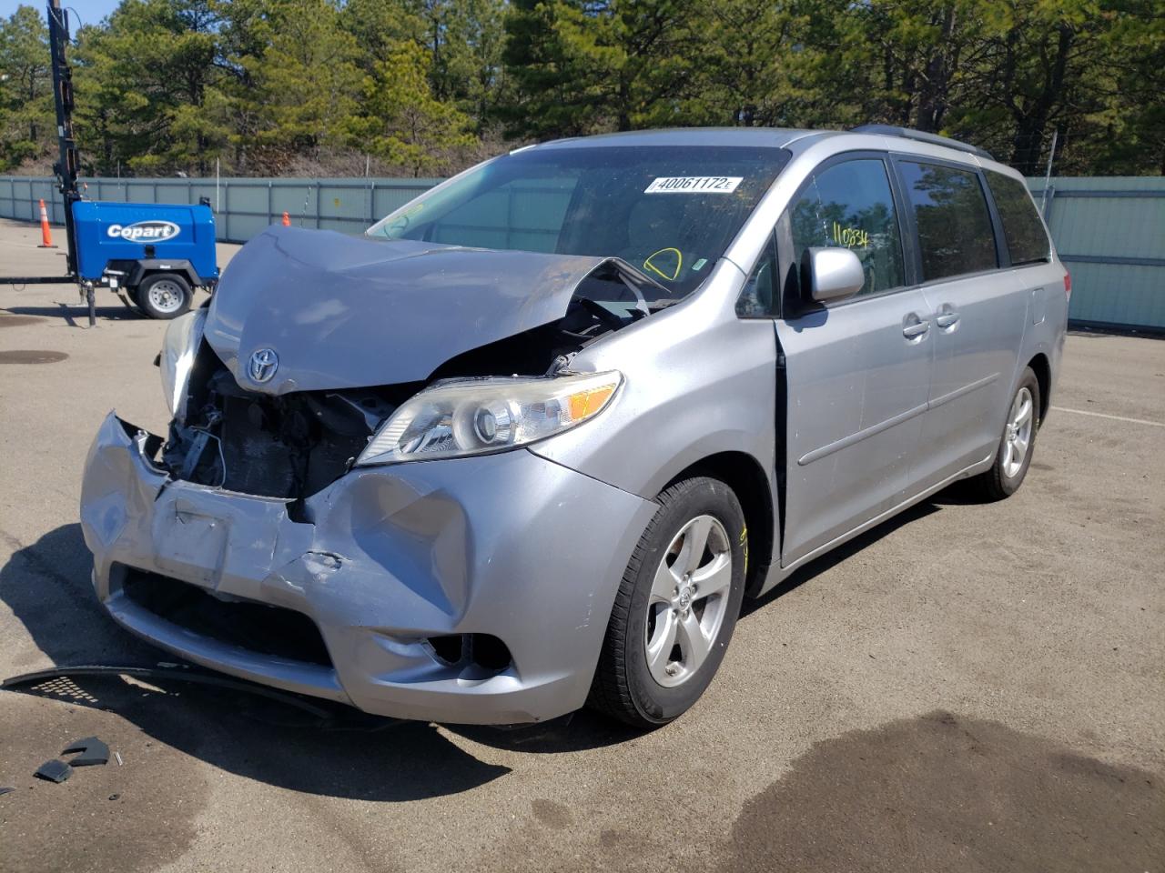 Photo 2 from auction – 2013 TOYOTA SIENNA LE with VIN 5TDKK3DC7DS347191