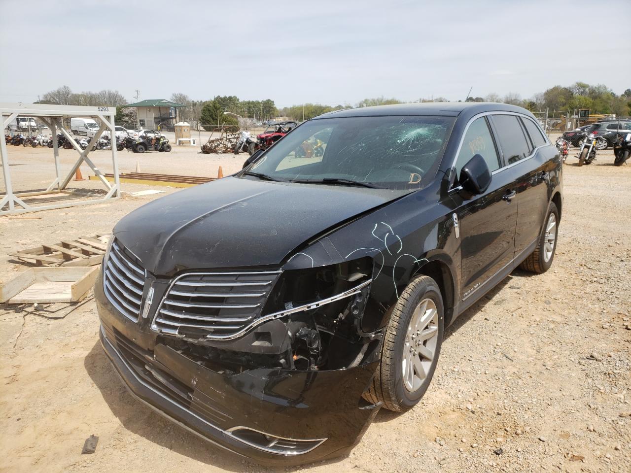 Photo 2 from auction – 2018 LINCOLN MKT with VIN 2LMHJ5NK4JBL01815