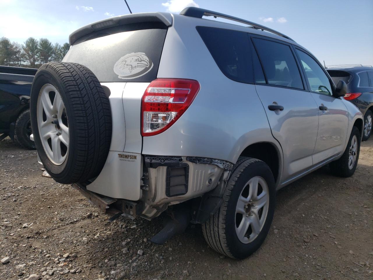 Photo 4 from auction – 2009 TOYOTA RAV4 with VIN 2T3ZF33V29W002498