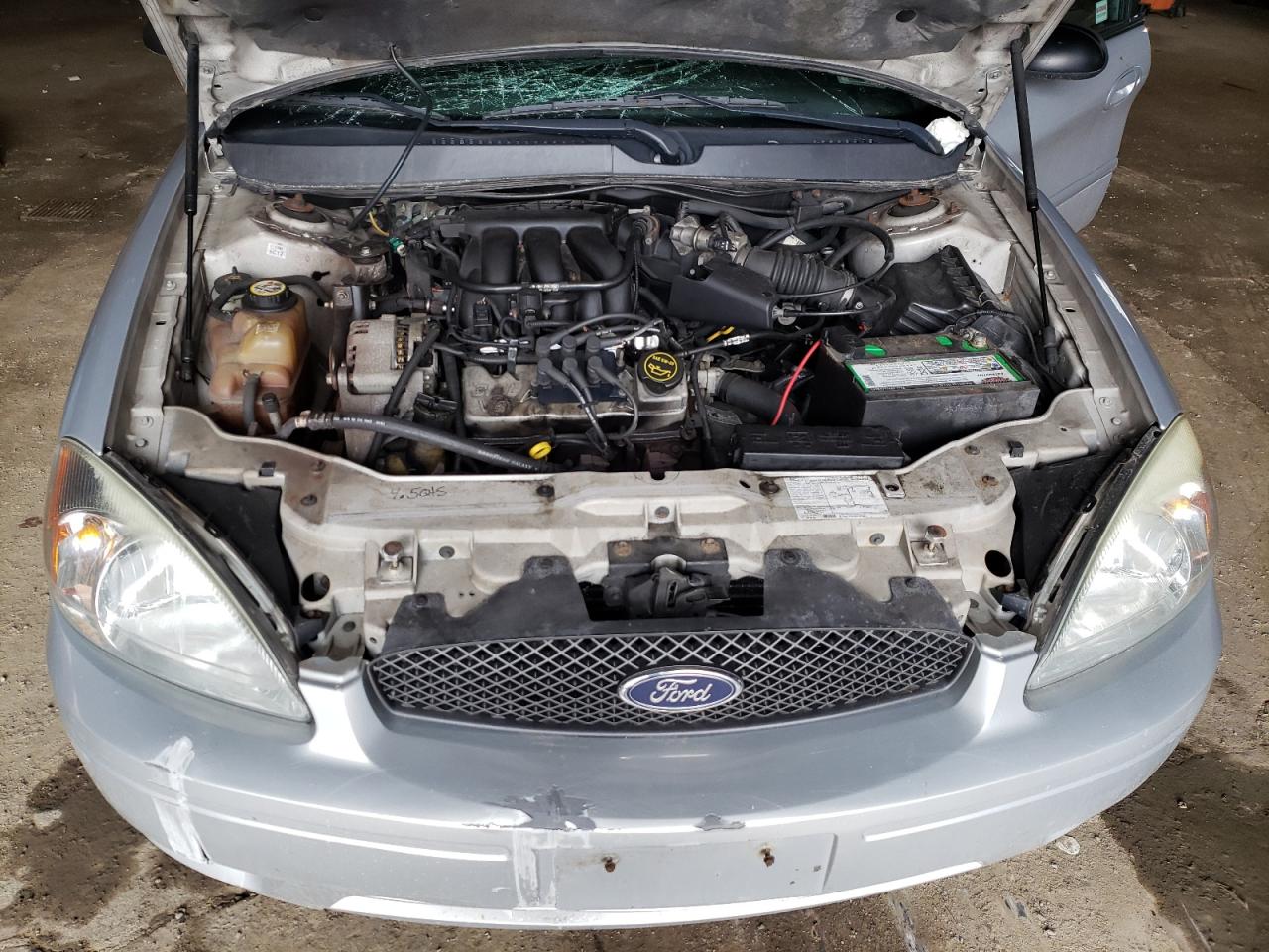 Photo 7 from auction – 2005 FORD TAURUS SE with VIN 1FAFP53205A135583