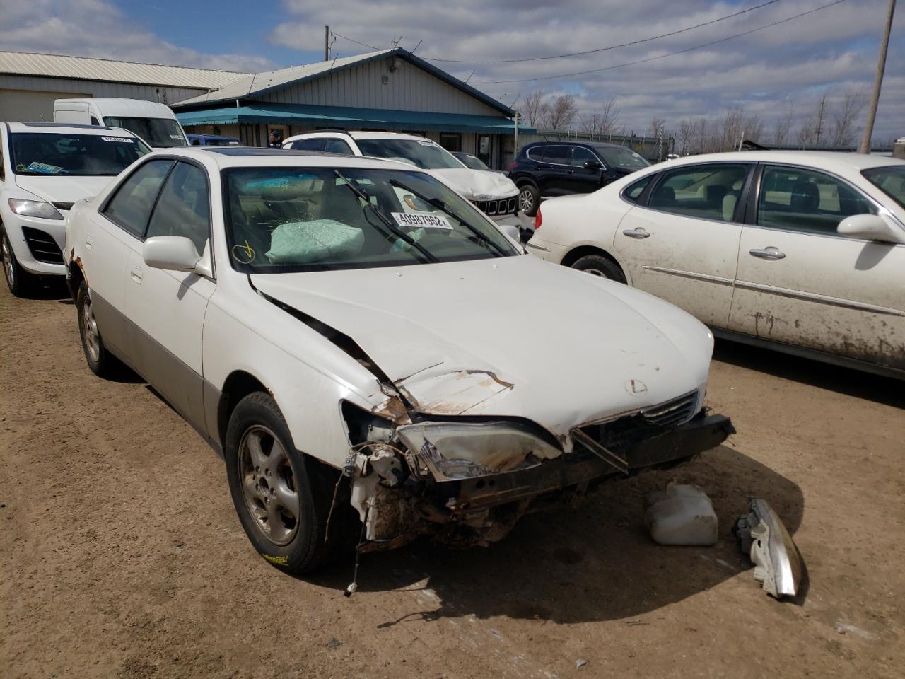 LEXUS ES 300 1998 con VIN JT8BF28G5W5045238 - Foto de la subasta