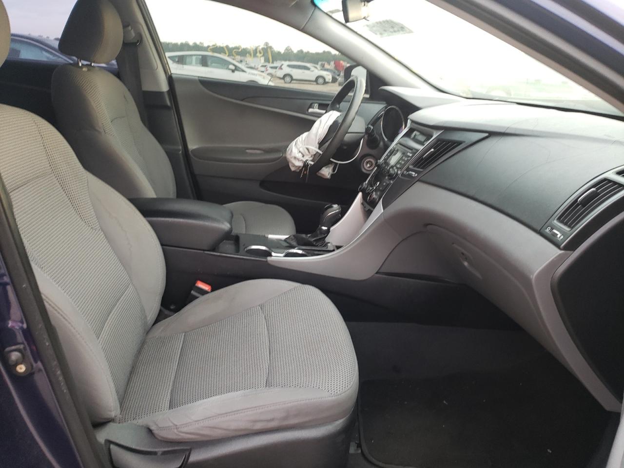 Photo 5 from auction – 2011 HYUNDAI SONATA GLS with VIN 5NPEB4AC1BH148857