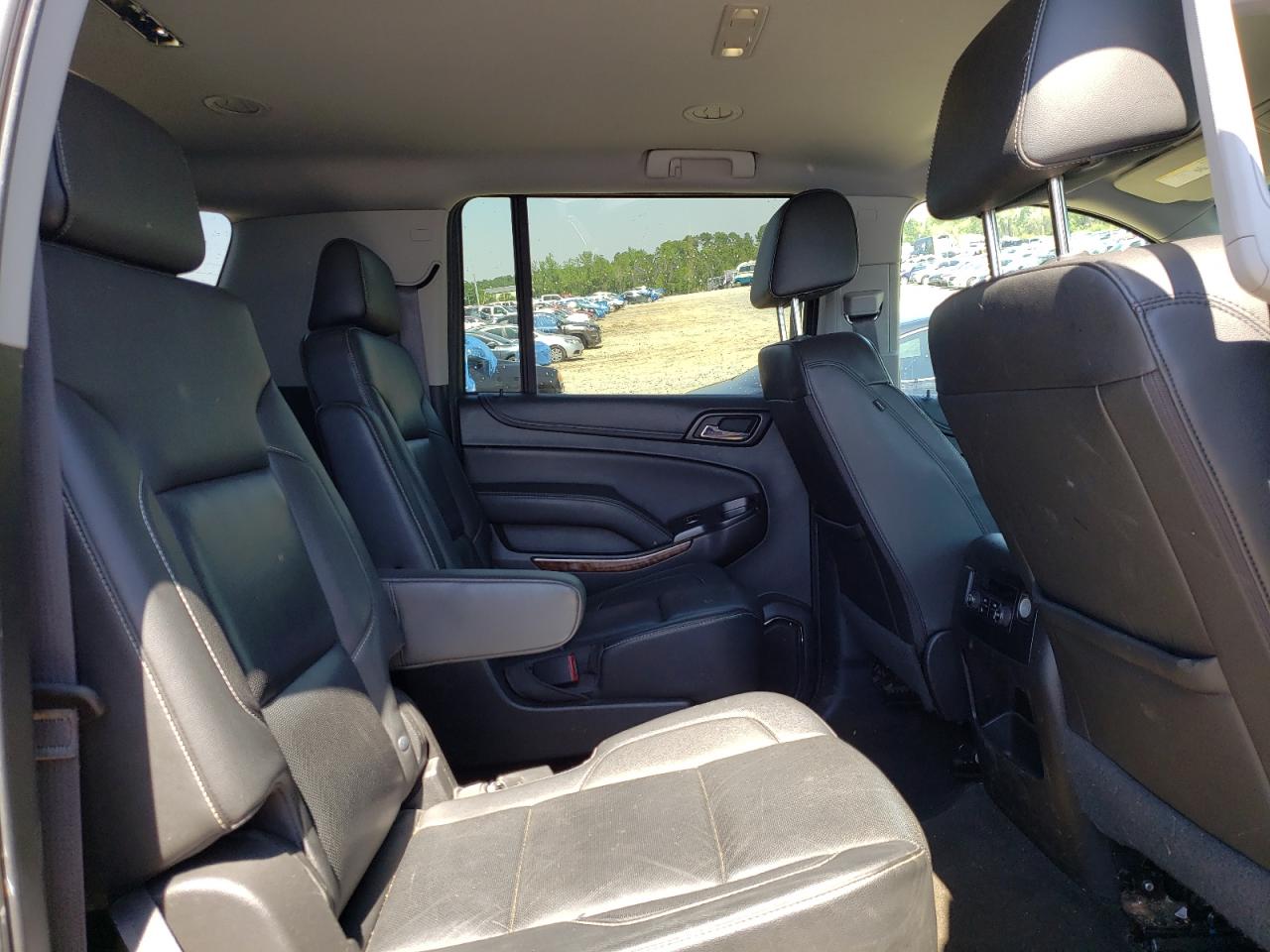 Photo 6 from auction – 2017 CHEVROLET SUBURBAN C with VIN 1GNSCJKC8HR169078