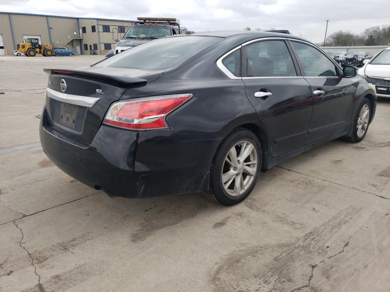 Photo 4 from auction – 2015 NISSAN ALTIMA 2.5 with VIN 1N4AL3AP1FN919371