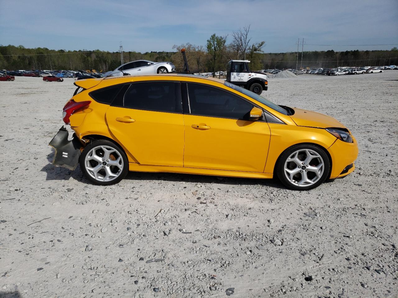 Photo 9 from auction – 2013 FORD FOCUS ST with VIN 1FADP3L93DL206738