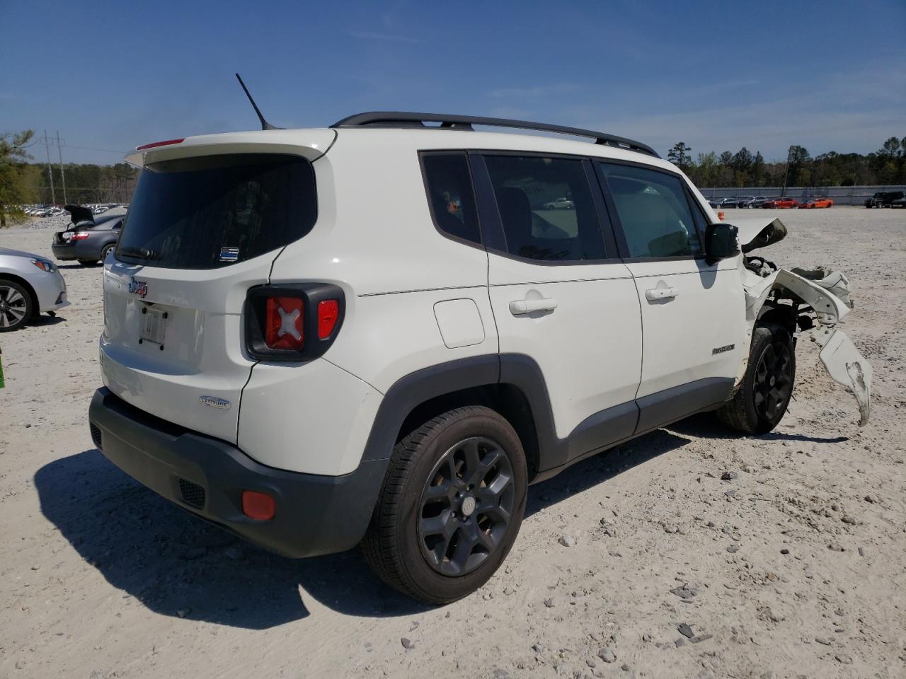 Photo 4 from auction – 2017 JEEP RENEGADE L with VIN ZACCJABB0HPE40627