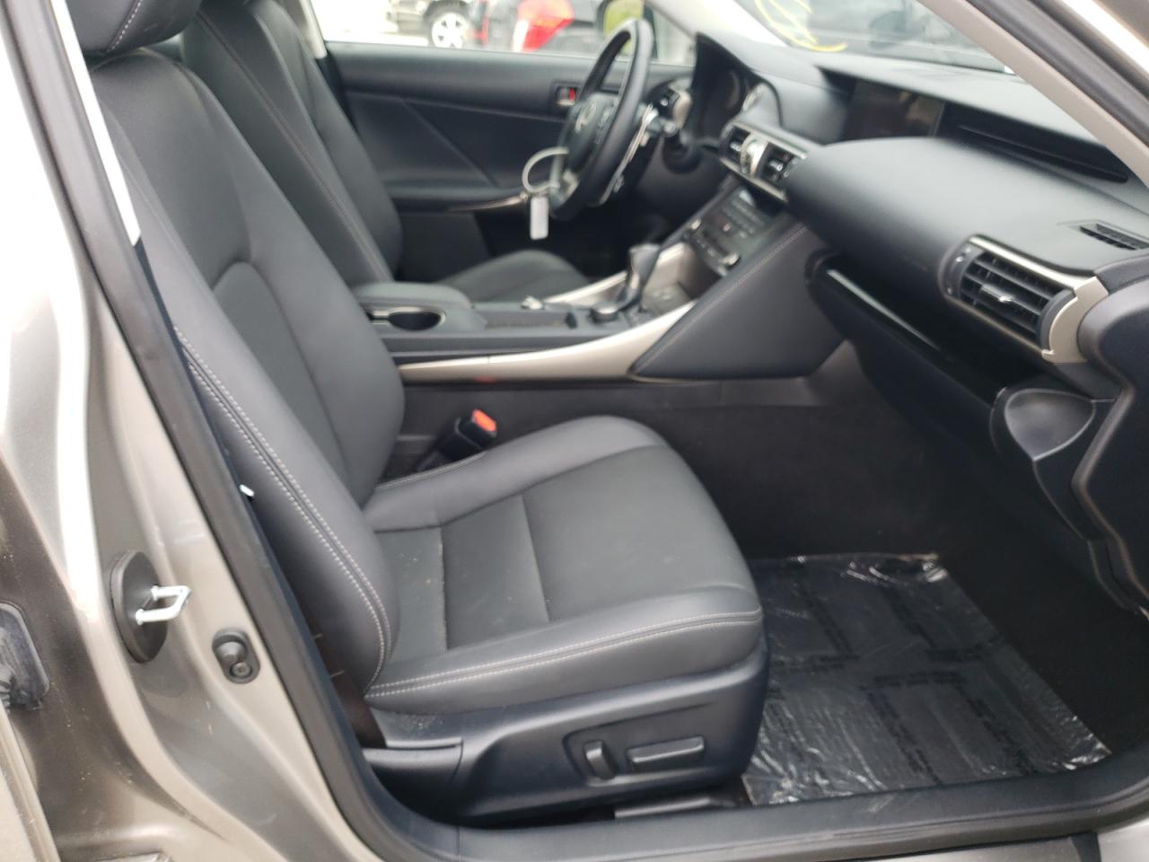 Photo 5 from auction – 2019 LEXUS IS 300 with VIN JTHBA1D26K5092999