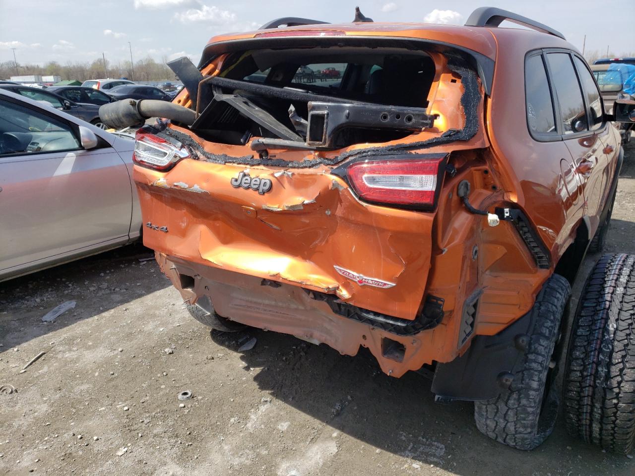 Photo 9 from auction – 2015 JEEP CHEROKEE T with VIN 1C4PJMBS6FW570141