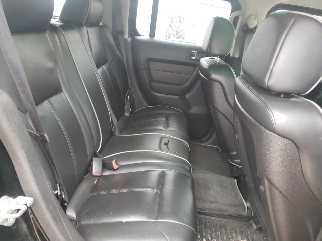 Photo 6 from auction – 2006 HUMMER H3 with VIN 5GTDN136368250649