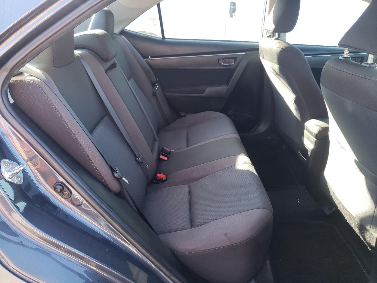 Photo 6 from auction – 2018 TOYOTA COROLLA L with VIN 5YFBURHE7JP800139