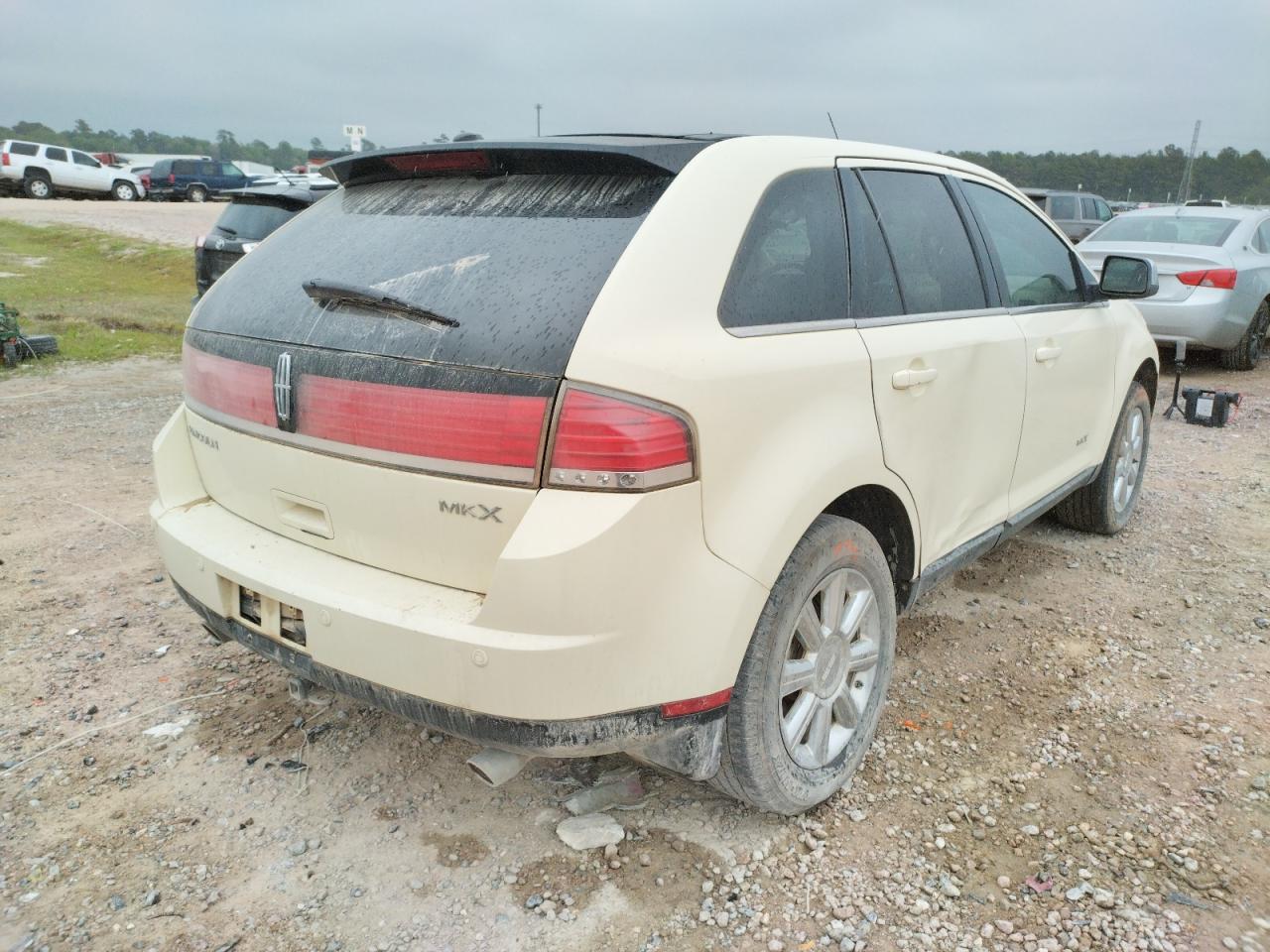 Photo 4 from auction – 2007 LINCOLN MKX with VIN 2LMDU68C67BJ26878