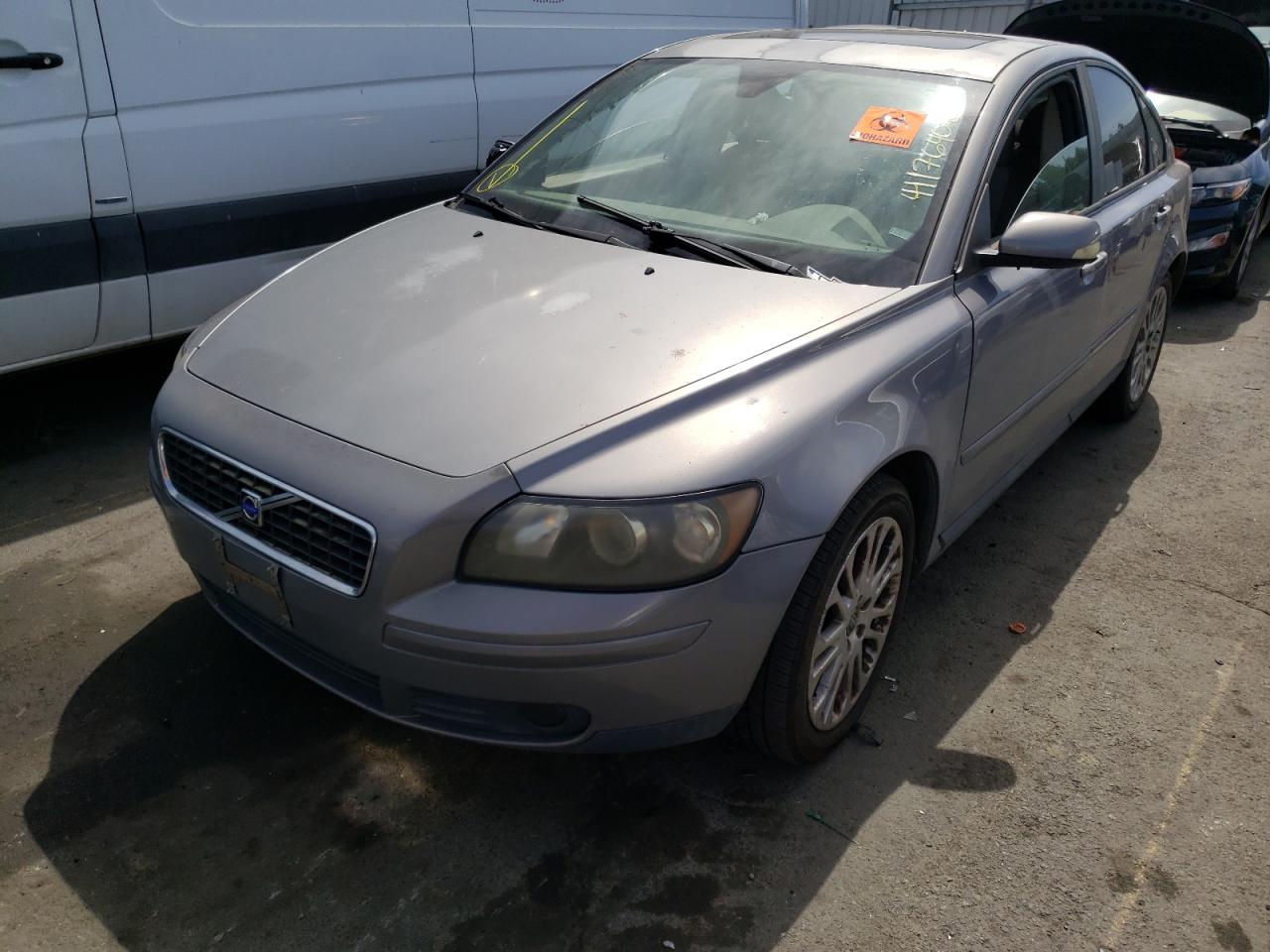Photo 2 from auction – 2004 VOLVO S40 T5 with VIN YV1MS682242025944