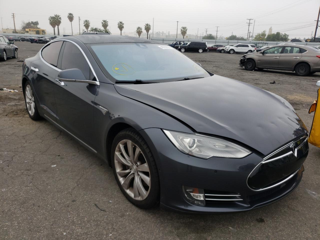 TESLA MODEL S 85 2015 with VIN 5YJSA1H12FF087547 - Photo from auction