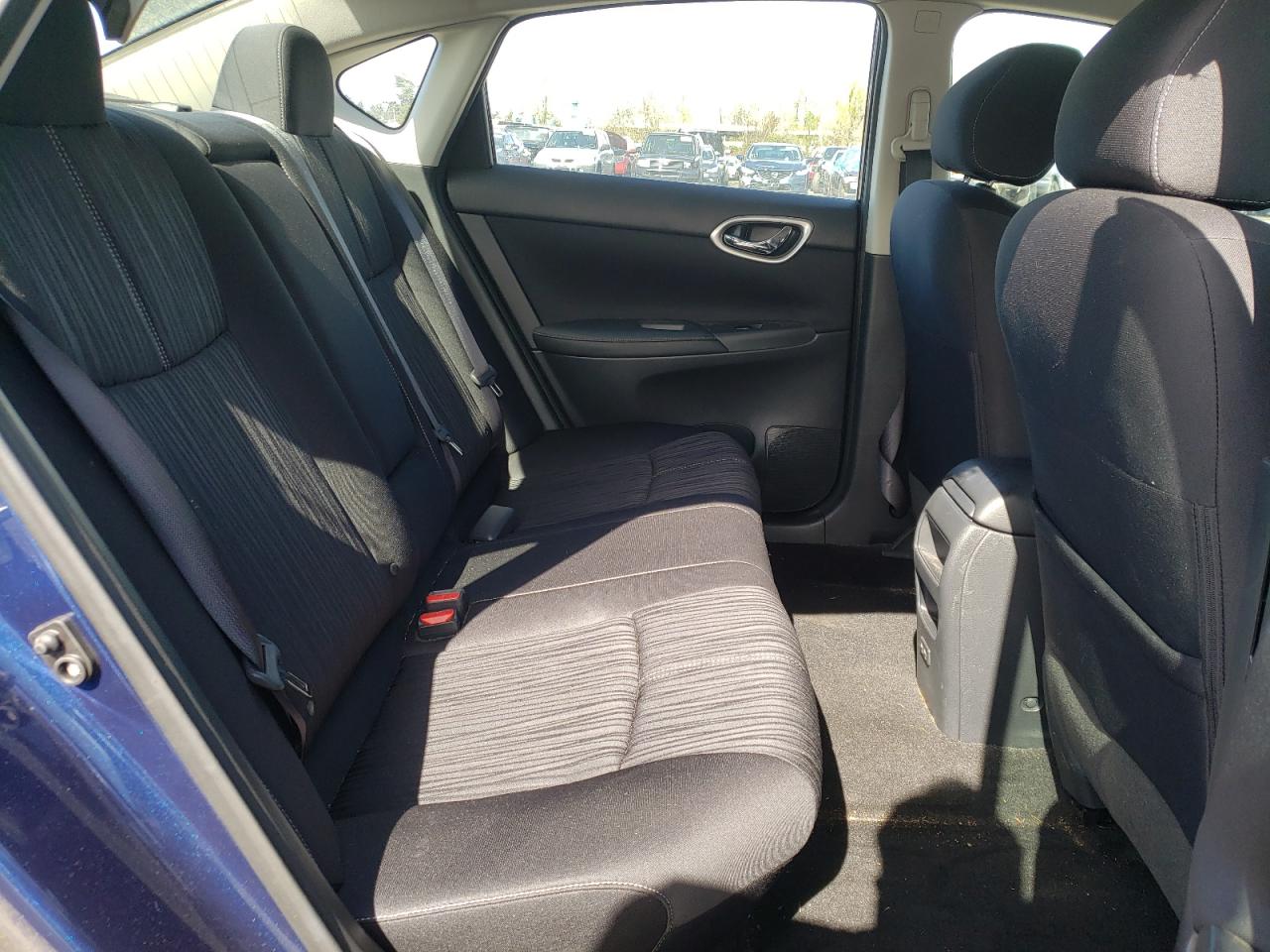 Photo 6 from auction – 2017 NISSAN SENTRA with VIN 3N1AB7AP1HY387195