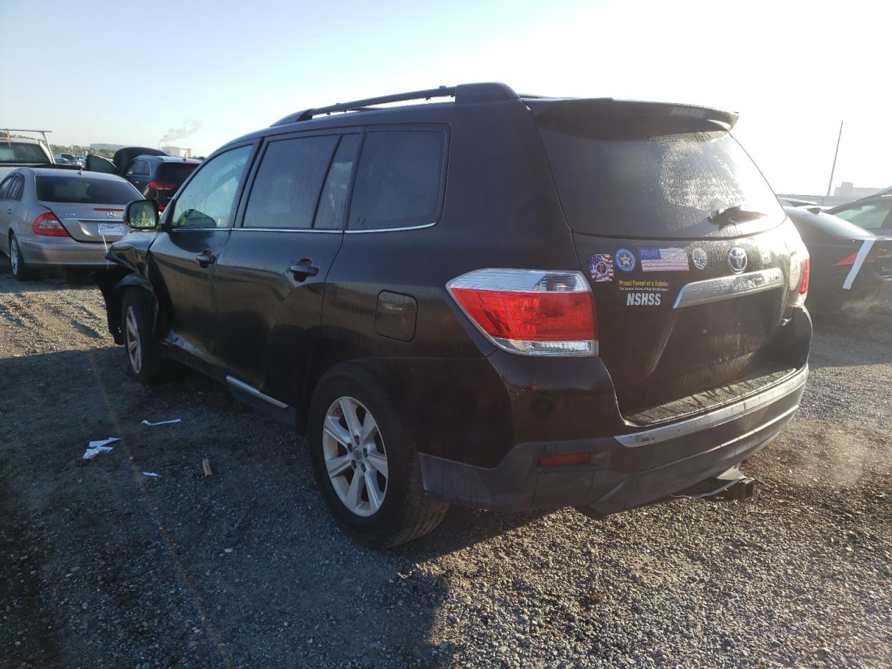 Photo 3 from auction – 2013 TOYOTA HIGHLANDER with VIN 5TDBK3EH6DS238473