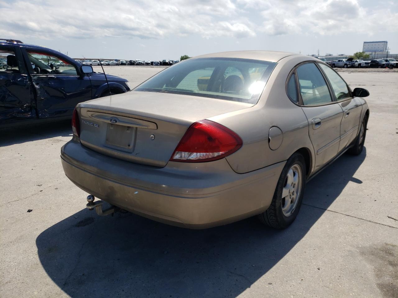 Foto 4 de la subasta – 2006 FORD TAURUS SE con VIN 1FAFP53U86A166731