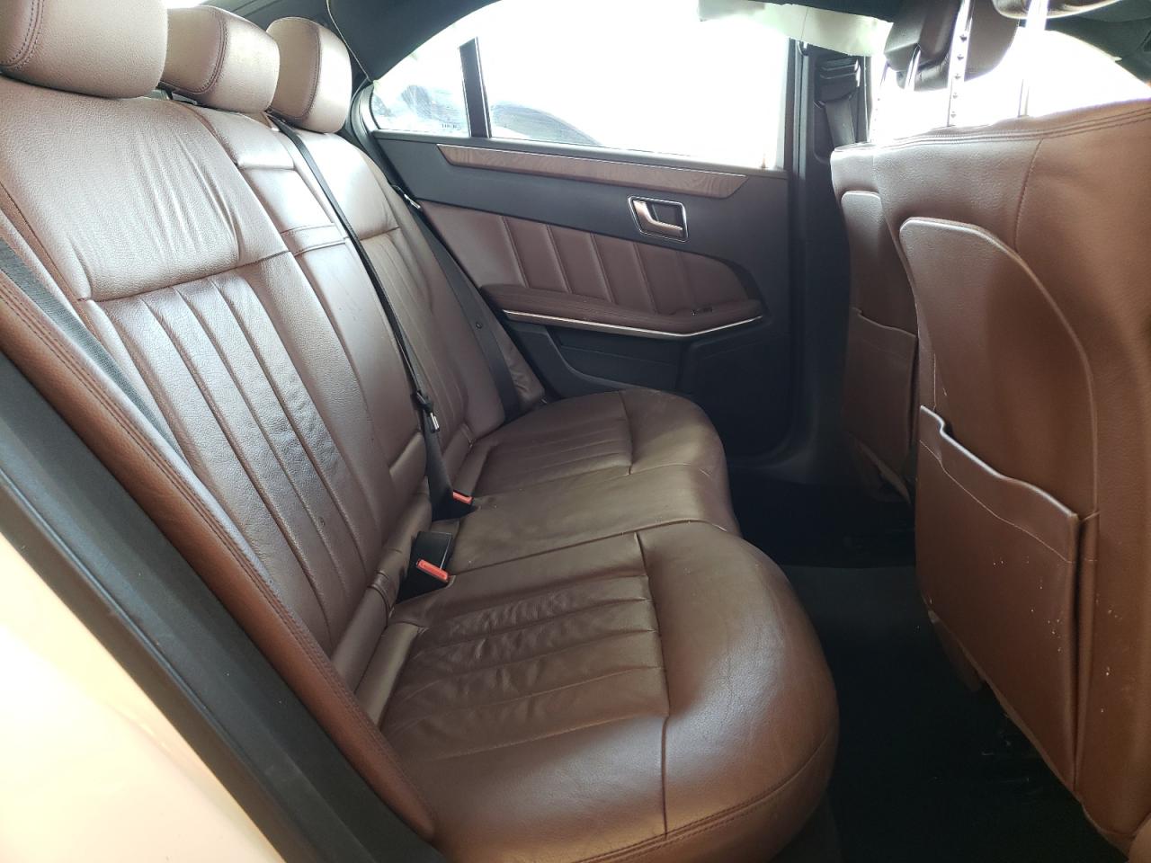 Photo 6 from auction – 2014 MERCEDES-BENZ E 250 BLUE with VIN WDDHF0EBXEA888081