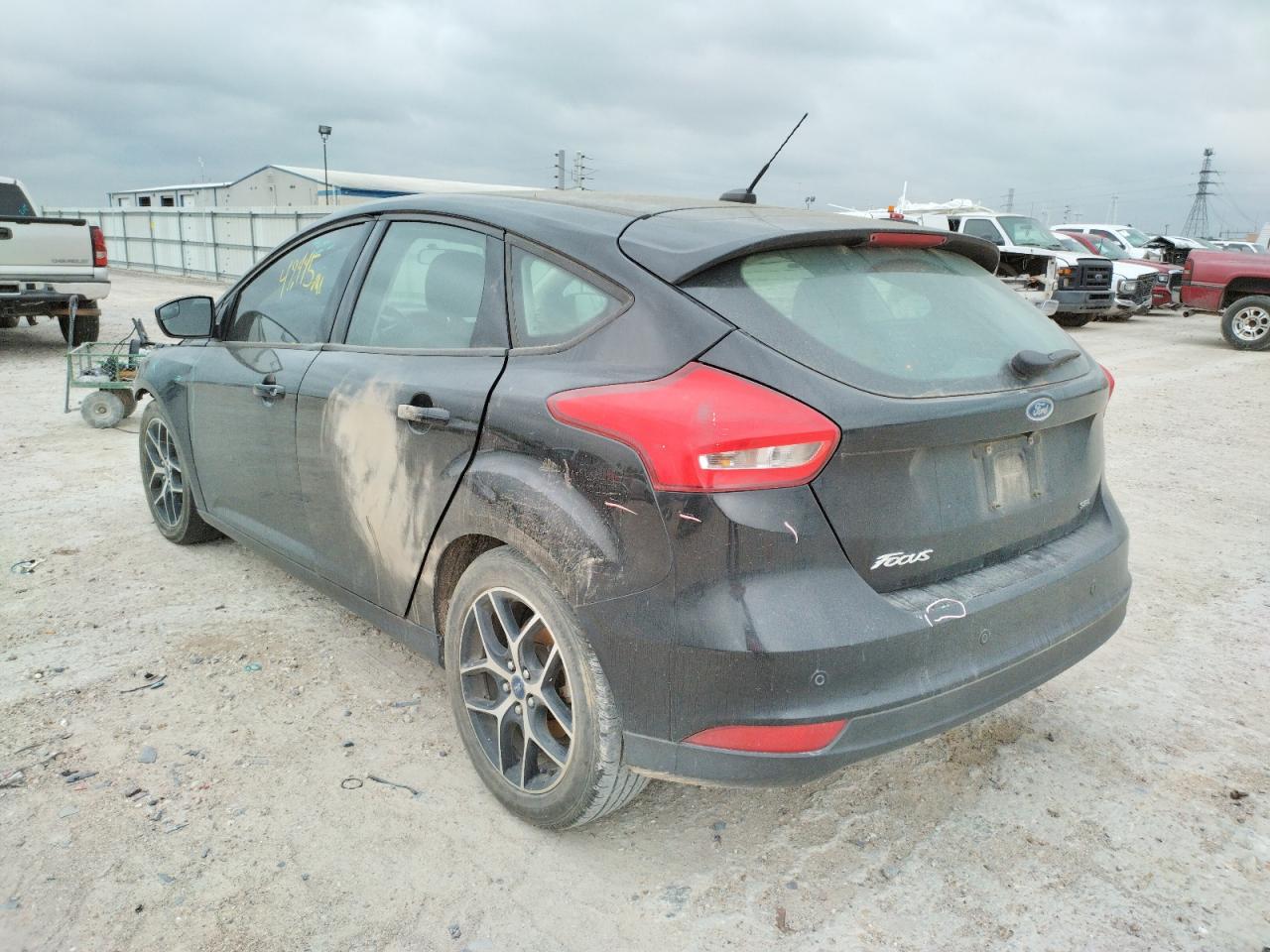Photo 3 from auction – 2017 FORD FOCUS SEL with VIN 1FADP3M2XHL324356