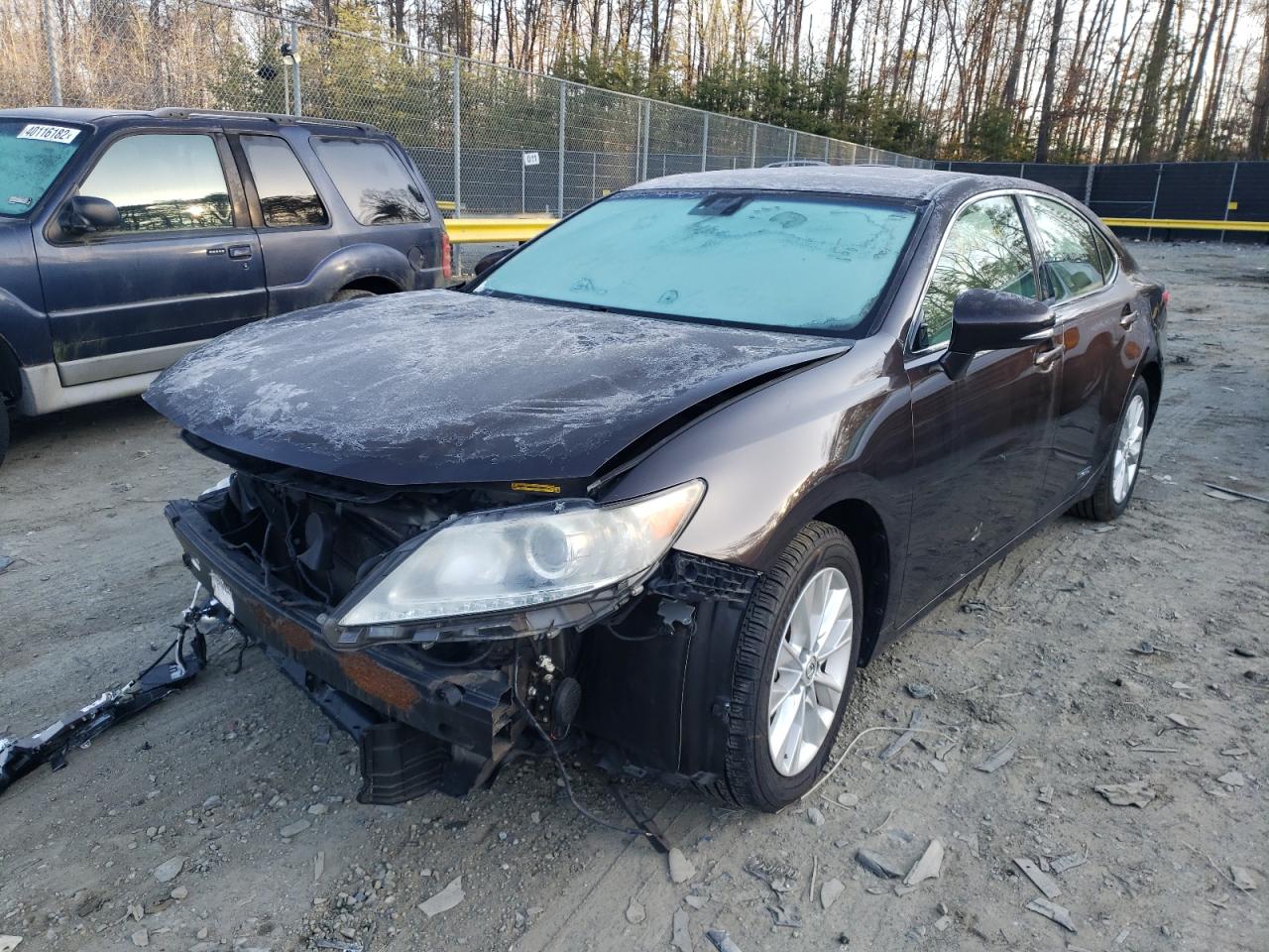 Foto 2 de la subasta – 2013 LEXUS ES 300H con VIN JTHBW1GG1D2007161