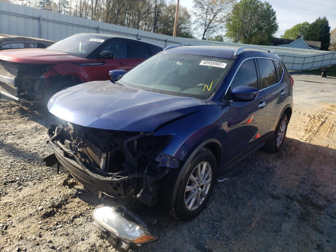 Photo 2 from auction – 2017 NISSAN ROGUE S with VIN KNMAT2MT0HP604887