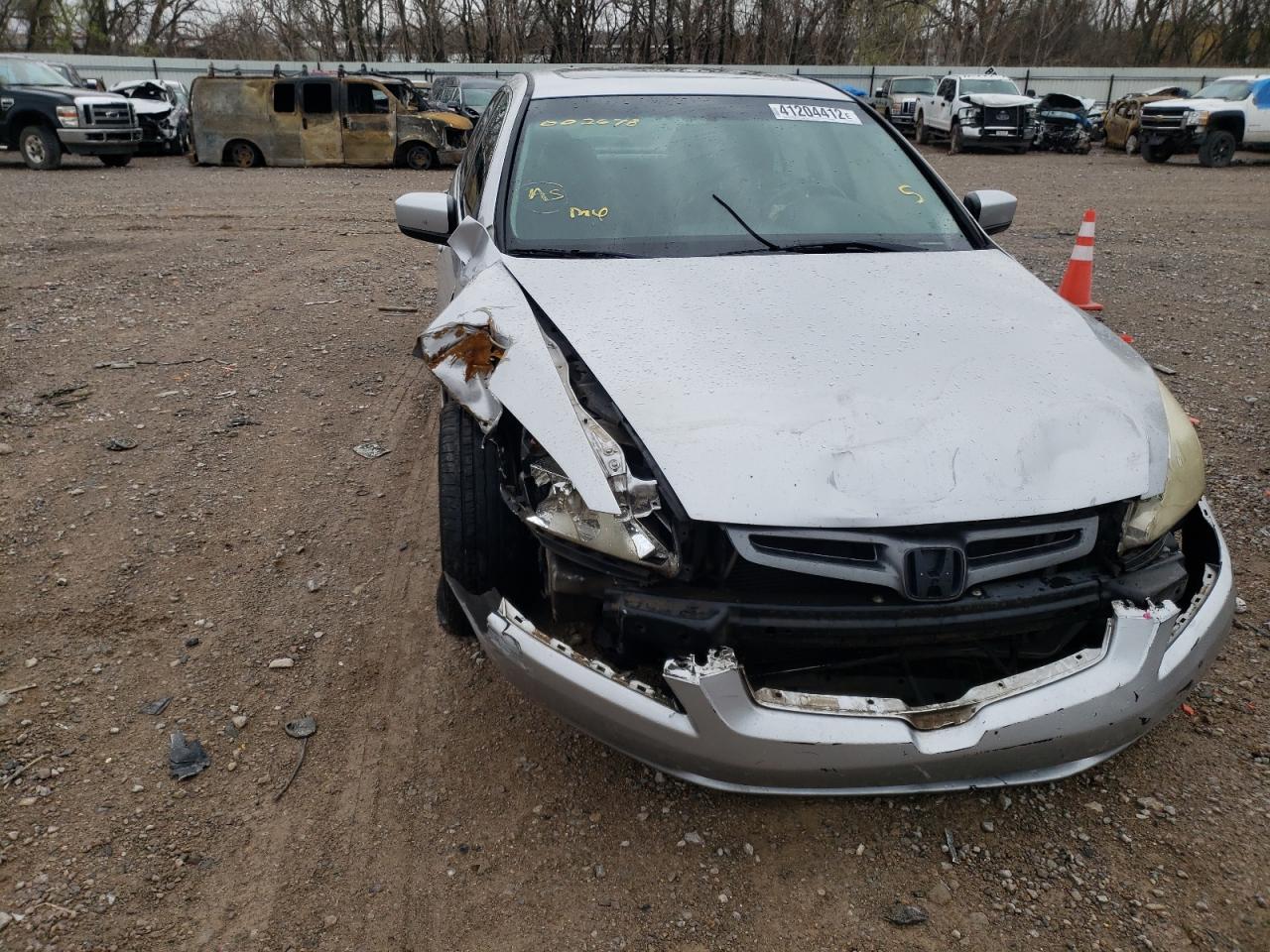 Photo 9 from auction – 2004 HONDA ACCORD EX with VIN JHMCM56854C002678