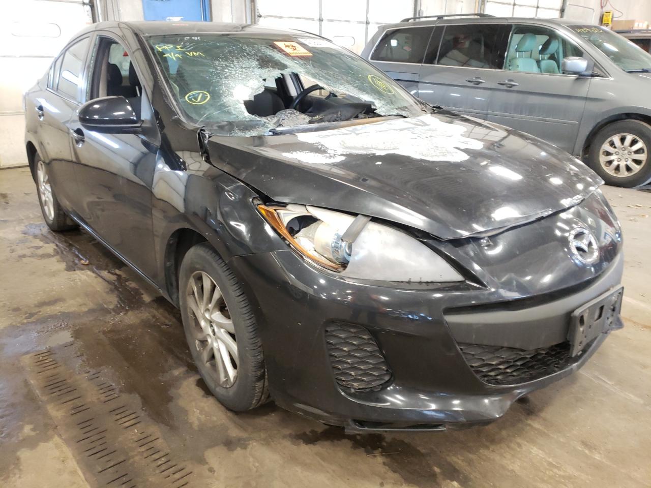 MAZDA 3 I 2013 with VIN JM1BL1VP7D1795642 - Photo from auction