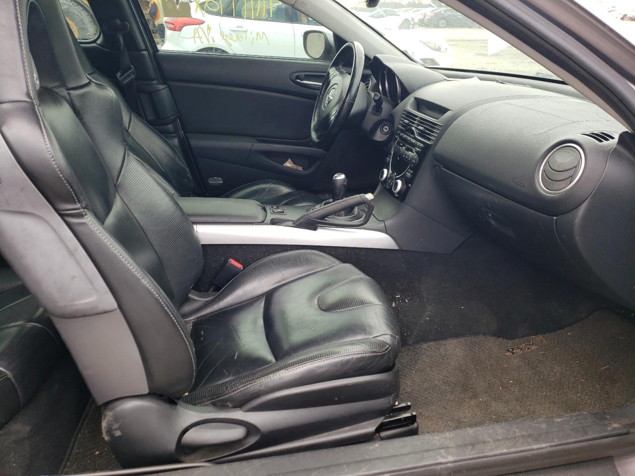 Photo 5 from auction – 2004 MAZDA RX8 with VIN JM1FE173X40126437