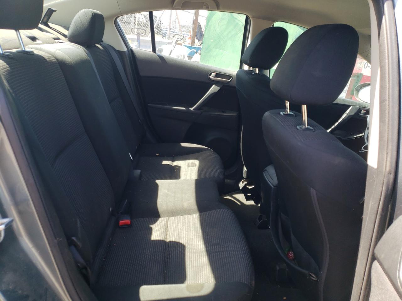 Photo 6 from auction – 2012 MAZDA 3 I with VIN JM1BL1UG0C1521473