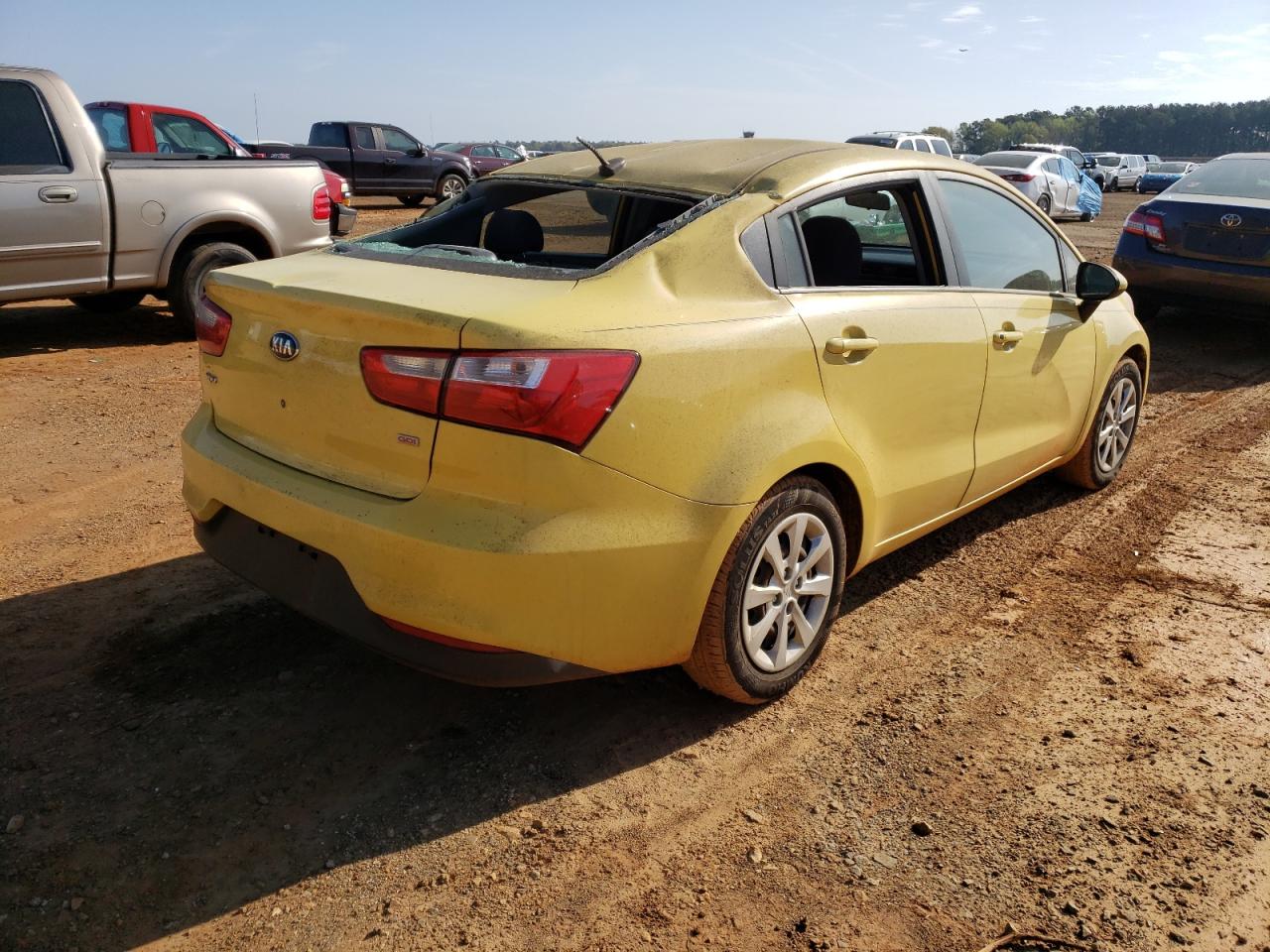 Zdjęcie 4 z aukcji – 2016 KIA RIO LX z VIN KNADM4A38G6686671
