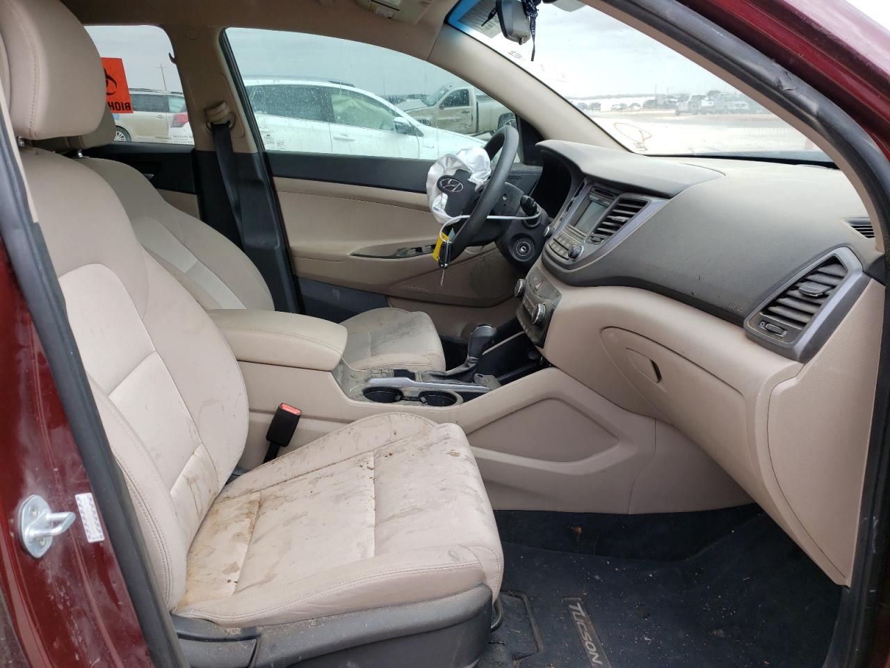 Photo 5 from auction – 2017 HYUNDAI TUCSON LIM with VIN KM8J33A45HU585432