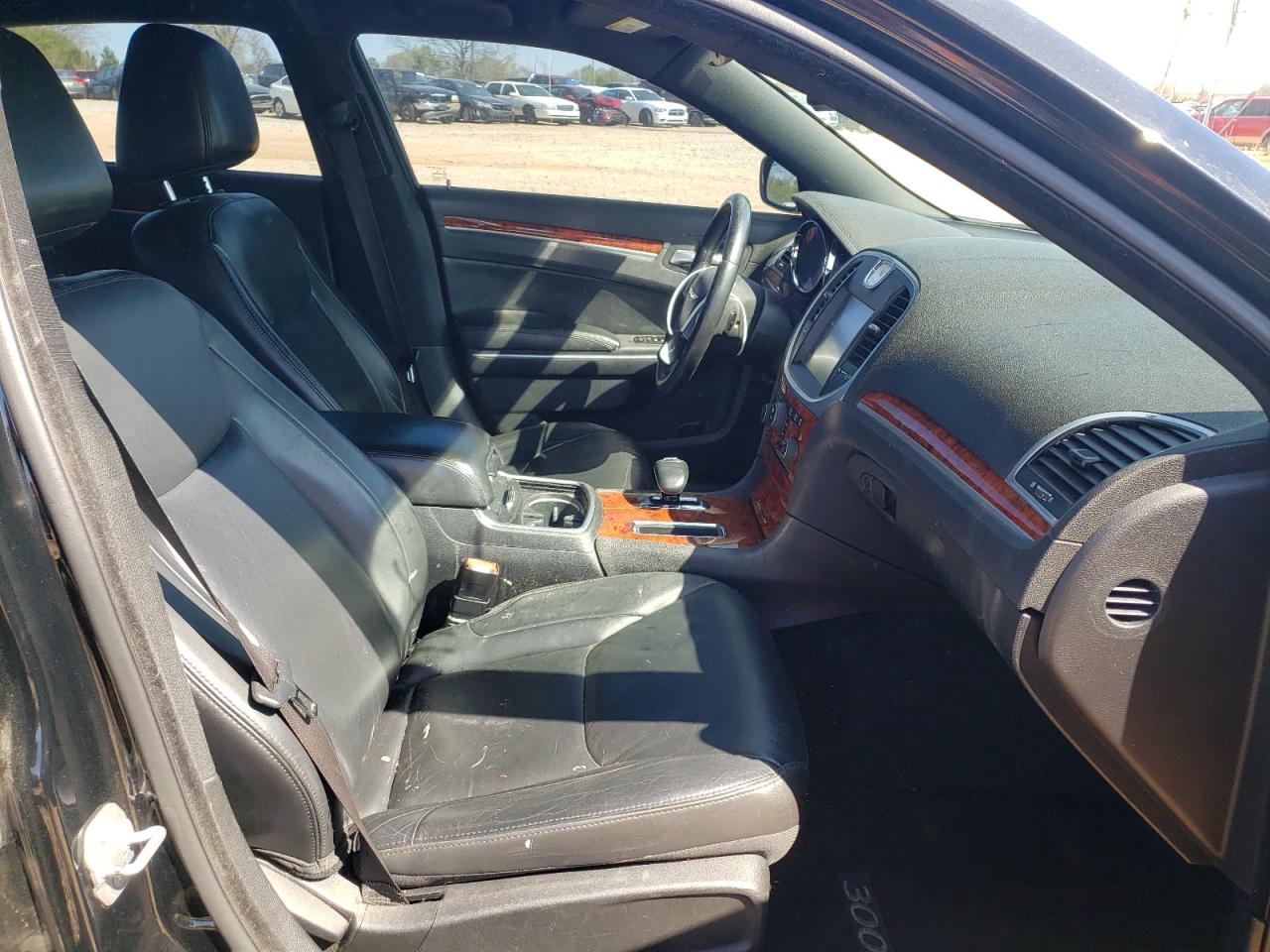 Photo 5 from auction – 2014 CHRYSLER 300 with VIN 2C3CCAAG4EH382448