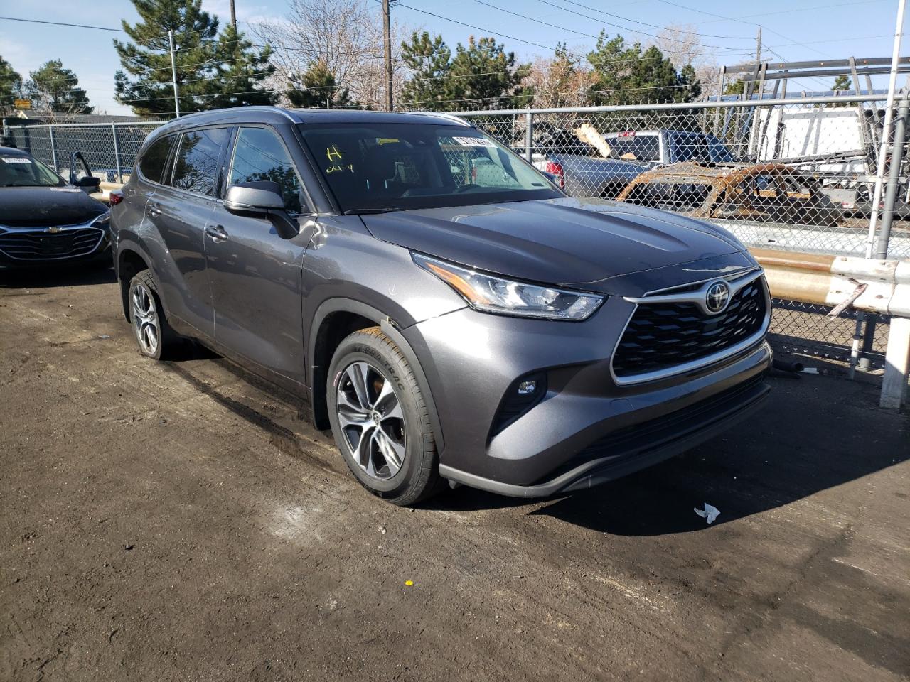 TOYOTA HIGHLANDER 2020 with VIN 5TDGZRBH1LS010419 - Photo from auction