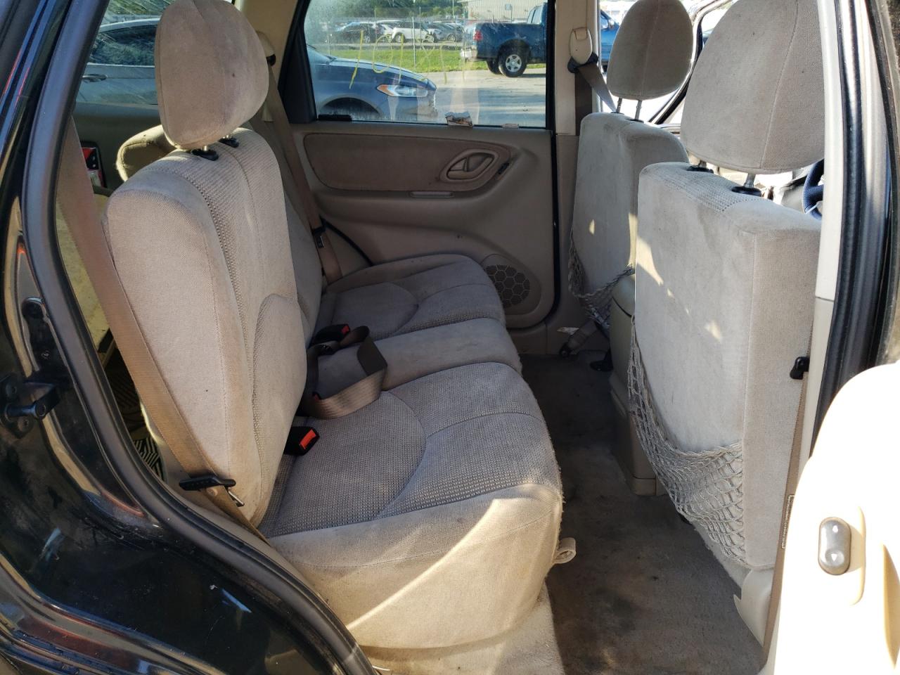 Photo 6 from auction – 2003 MAZDA TRIBUTE LX with VIN 4F2YZ04103KM46928
