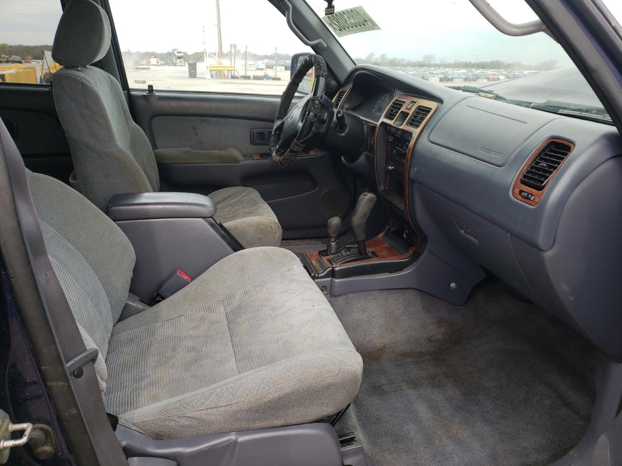 Photo 5 from auction – 2000 TOYOTA 4RUNNER SR with VIN JT3HN86R2Y0318971
