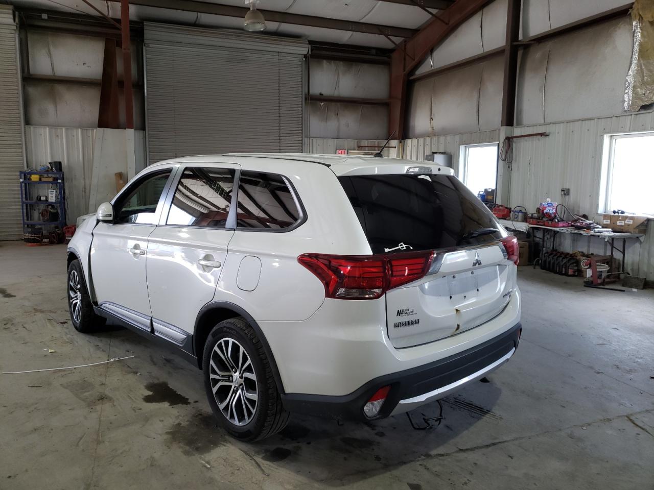 Photo 3 from auction – 2016 MITSUBISHI OUTLANDER with VIN JA4AD3A36GZ004220