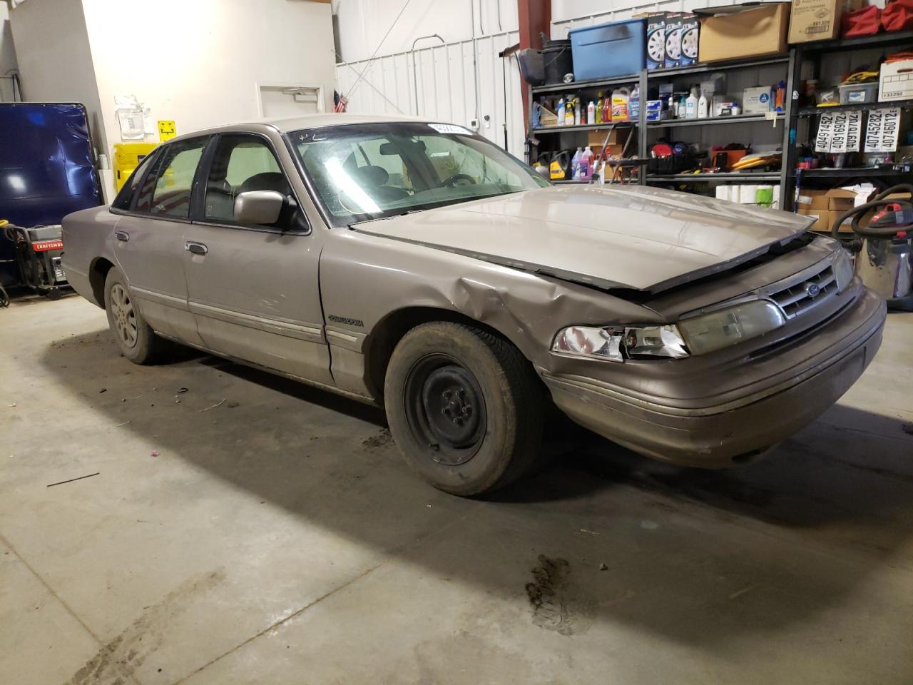 Photo 14 from auction – 1995 FORD CROWN VICT with VIN 2FALP73W3SX134514