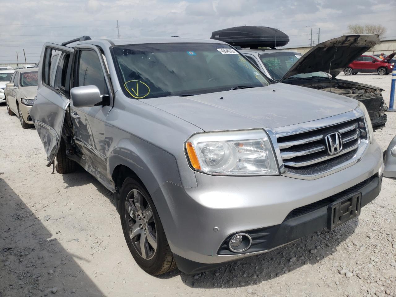 HONDA PILOT TOUR 2012 with VIN 5FNYF3H93CB011067 - Photo from auction