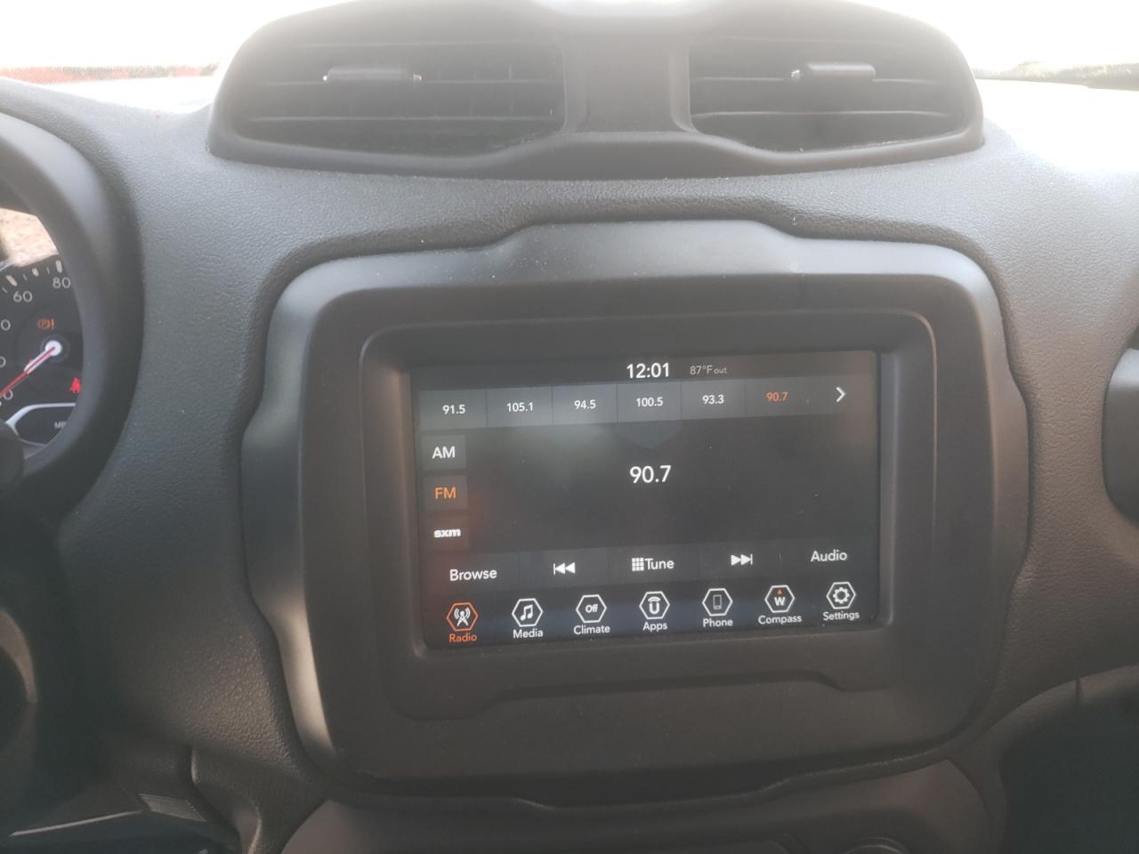 Photo 9 from auction – 2018 JEEP RENEGADE L with VIN ZACCJABB6JPH75154