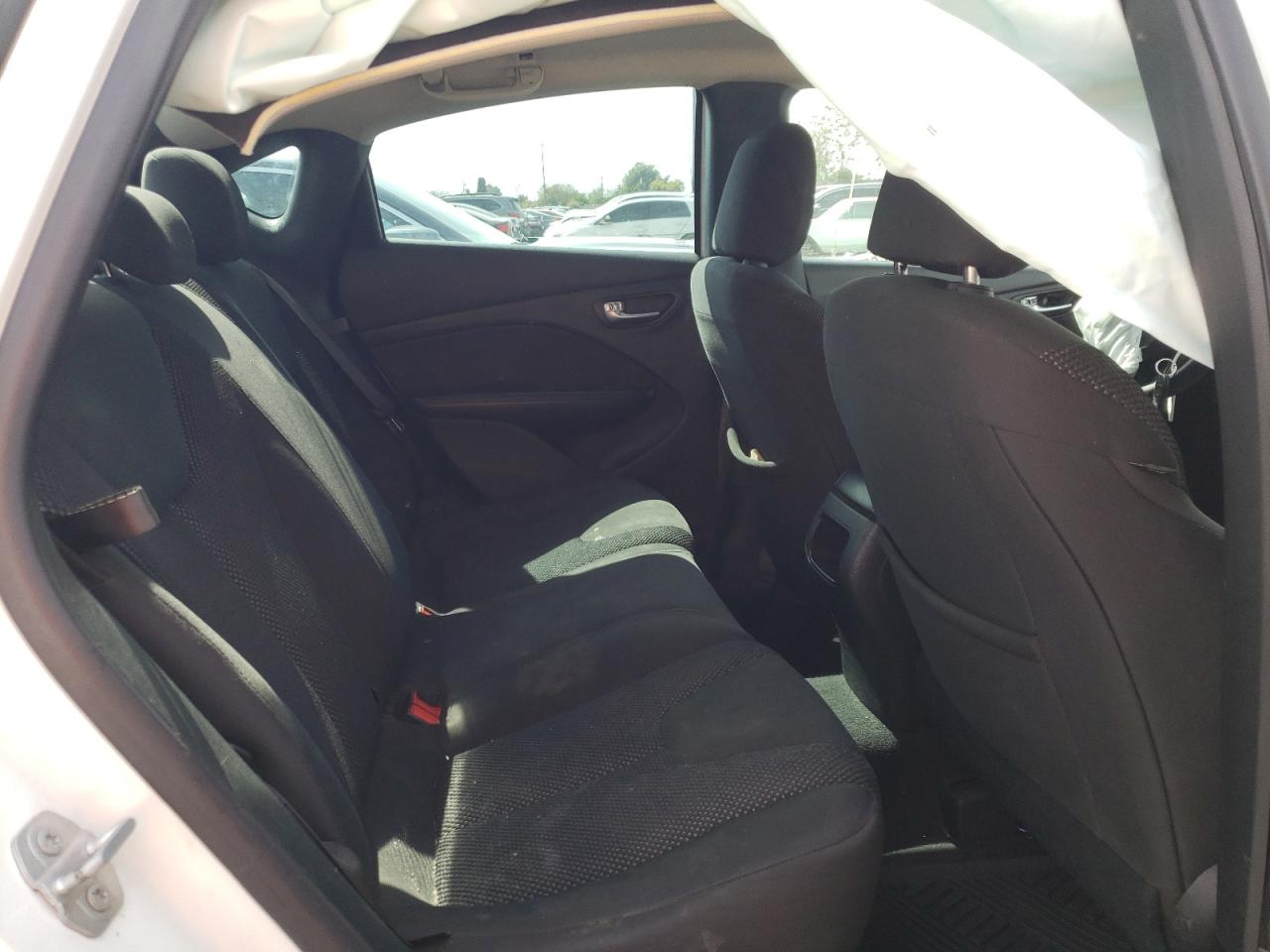 Photo 6 from auction – 2016 DODGE DART SE with VIN 1C3CDFAA9GD504050