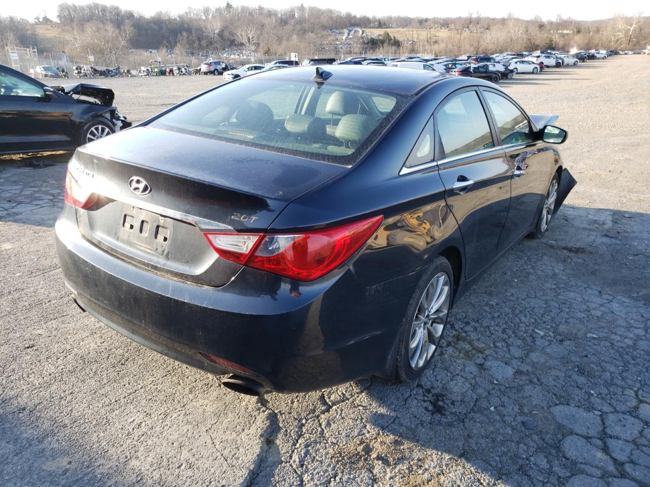 Photo 4 from auction – 2012 HYUNDAI SONATA SE with VIN 5NPEC4AB7CH433181
