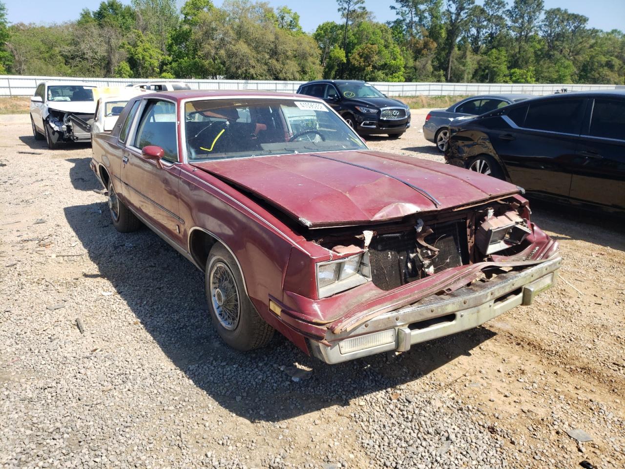 OLDSMOBILE CUTLASS SU 1981 with VIN 1G3AM47A3BR490768 - Photo from auction