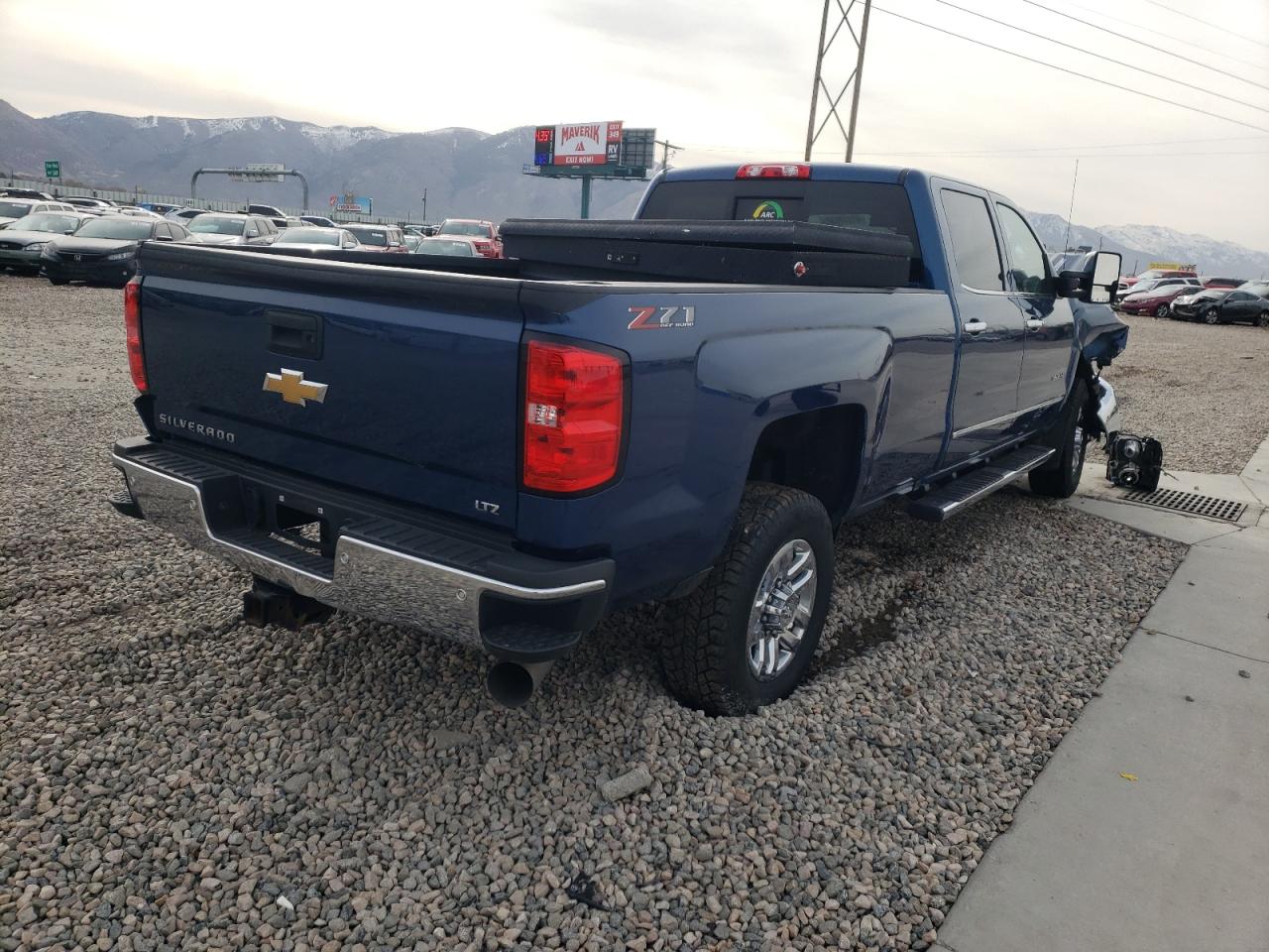 Photo 4 from auction – 2018 CHEVROLET SILVERADO with VIN 1GC4K0CY2JF172476