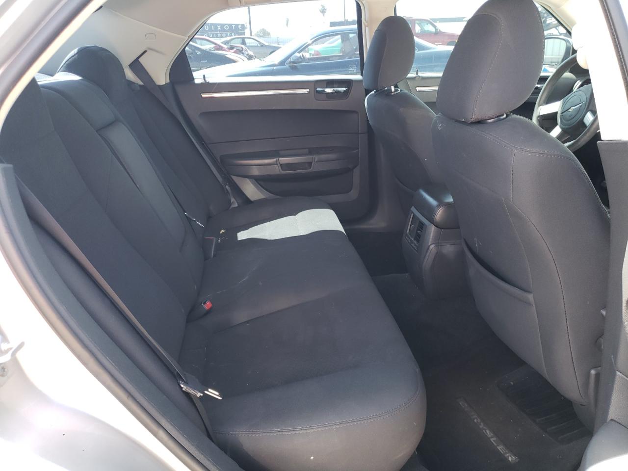 Zdjęcie 6 z aukcji – 2010 CHRYSLER 300 TOURIN z VIN 2C3CA4CD7AH329697