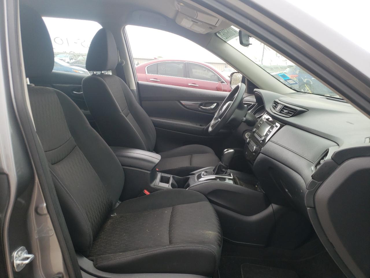 Photo 5 from auction – 2017 NISSAN ROGUE S with VIN KNMAT2MT9HP583974