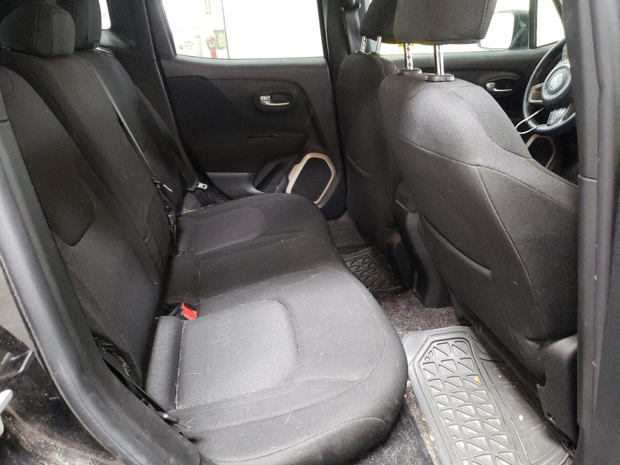 Photo 6 from auction – 2016 JEEP RENEGADE L with VIN ZACCJBBT6GPD95092