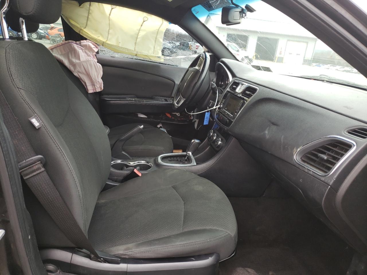 Photo 5 from auction – 2011 CHRYSLER 200 TOURIN with VIN 1C3BC1FG2BN570599