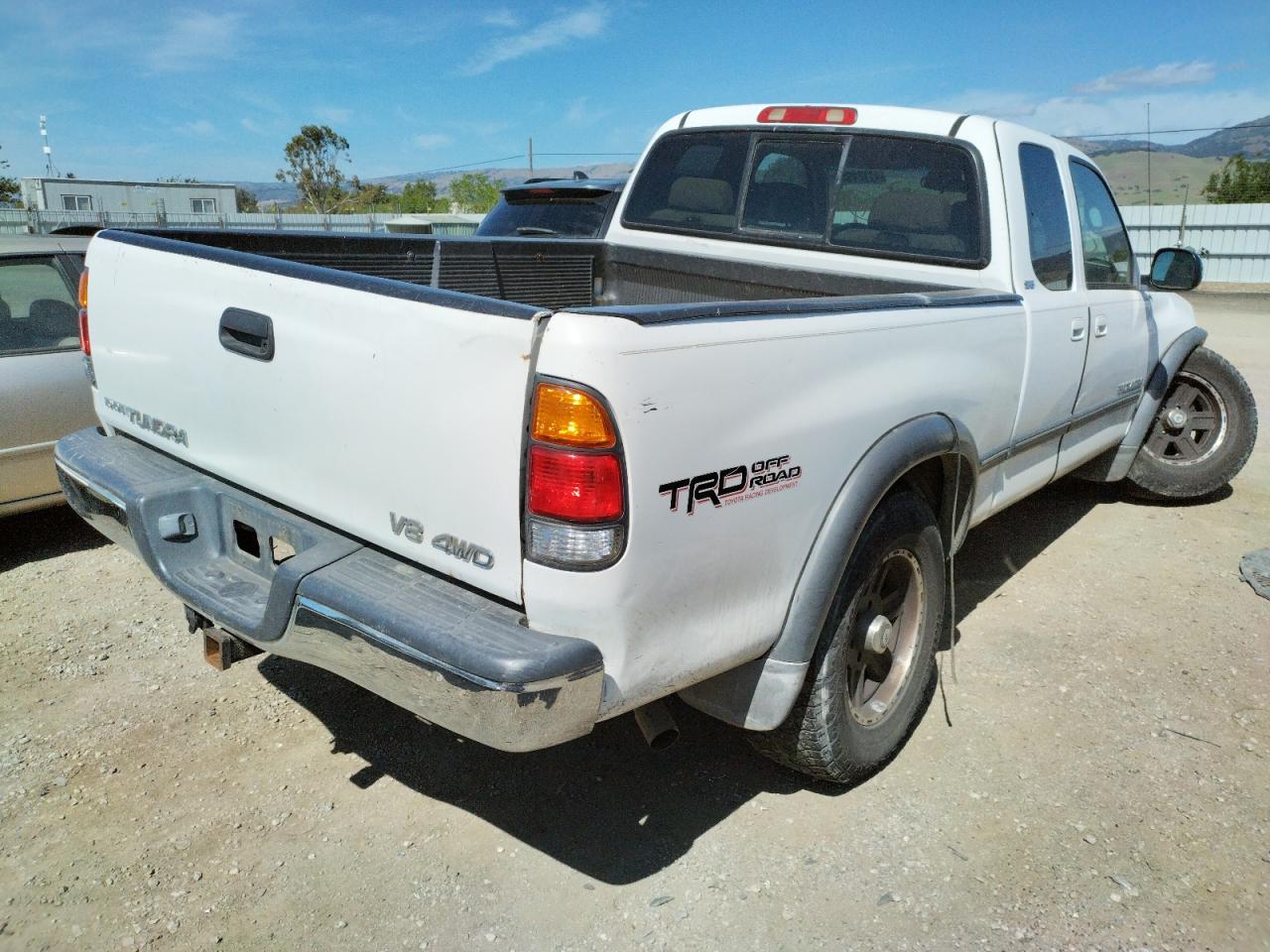 Photo 4 from auction – 2000 TOYOTA TUNDRA ACC with VIN 5TBBT4417YS070493