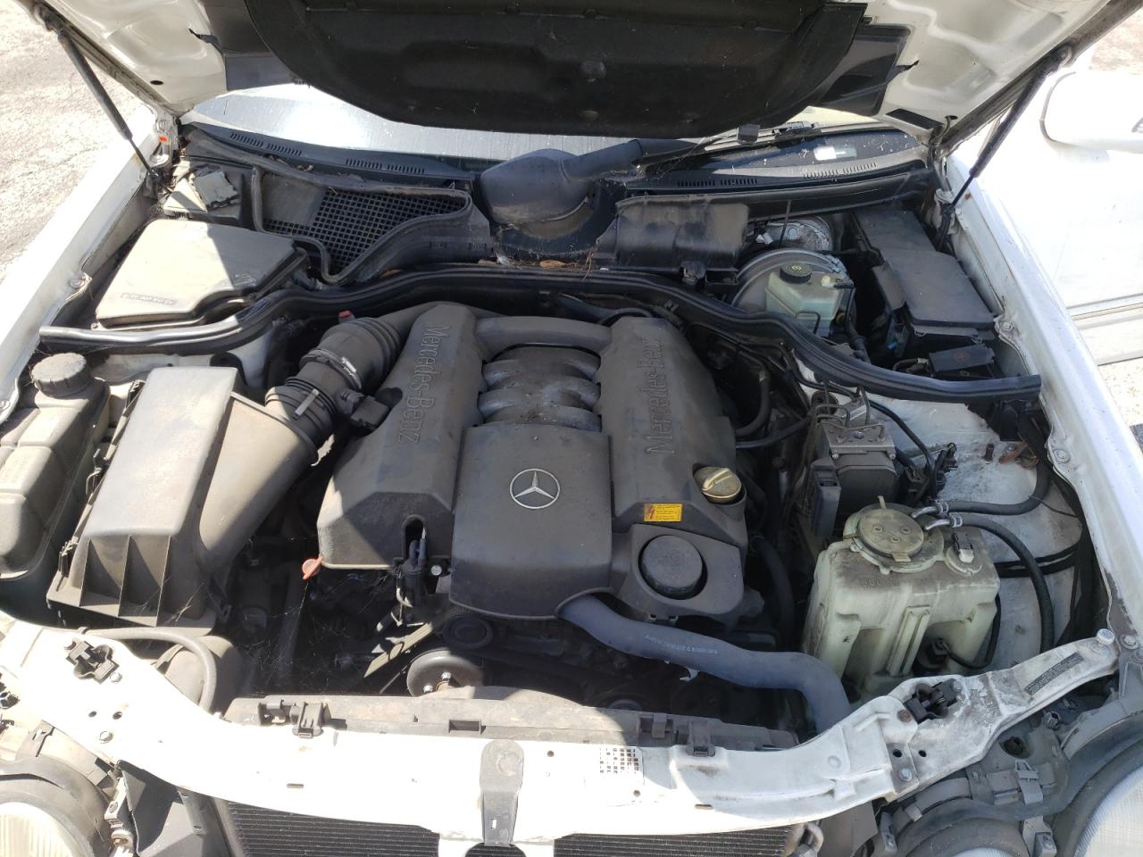 Photo 7 from auction – 2001 MERCEDES-BENZ E 320 with VIN WDBJF65J71B272282