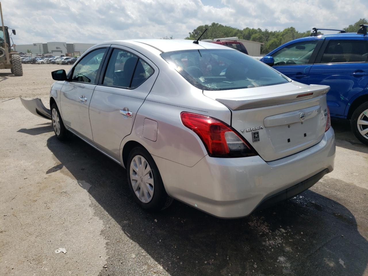 Photo 3 from auction – 2018 NISSAN VERSA S with VIN 3N1CN7AP0JK416727